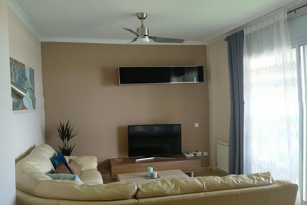 Apartamento Para 5 Personas Frente Al Mar Con Piscina Y Parking Cubelles Exterior photo