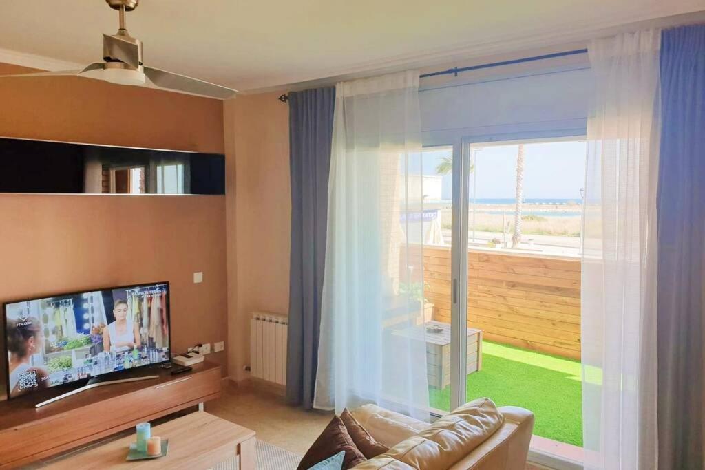 Apartamento Para 5 Personas Frente Al Mar Con Piscina Y Parking Cubelles Exterior photo