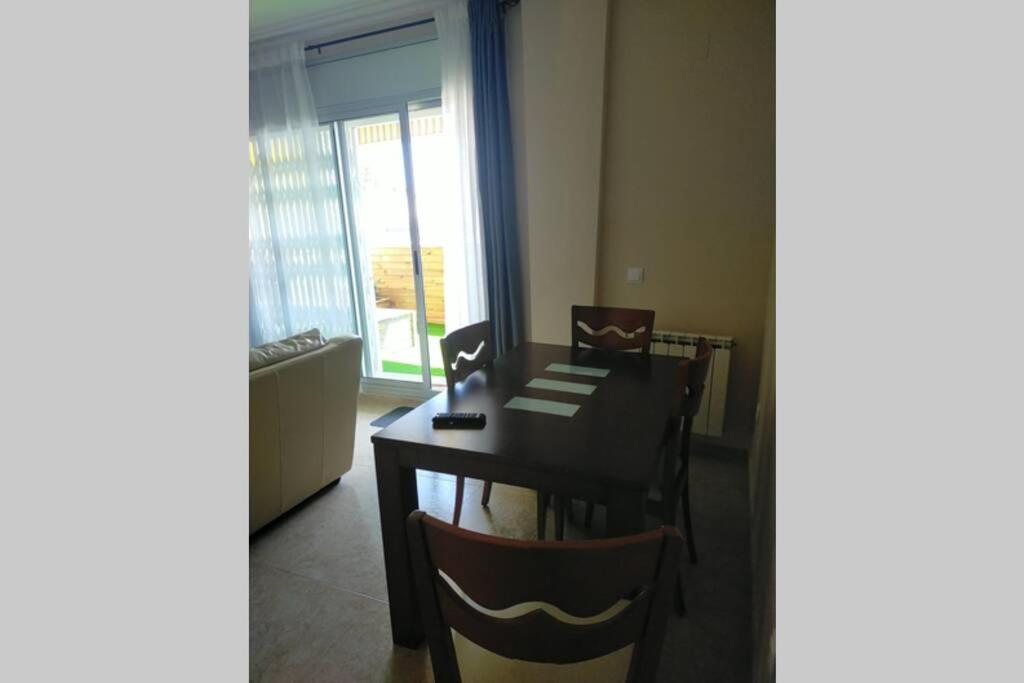 Apartamento Para 5 Personas Frente Al Mar Con Piscina Y Parking Cubelles Exterior photo